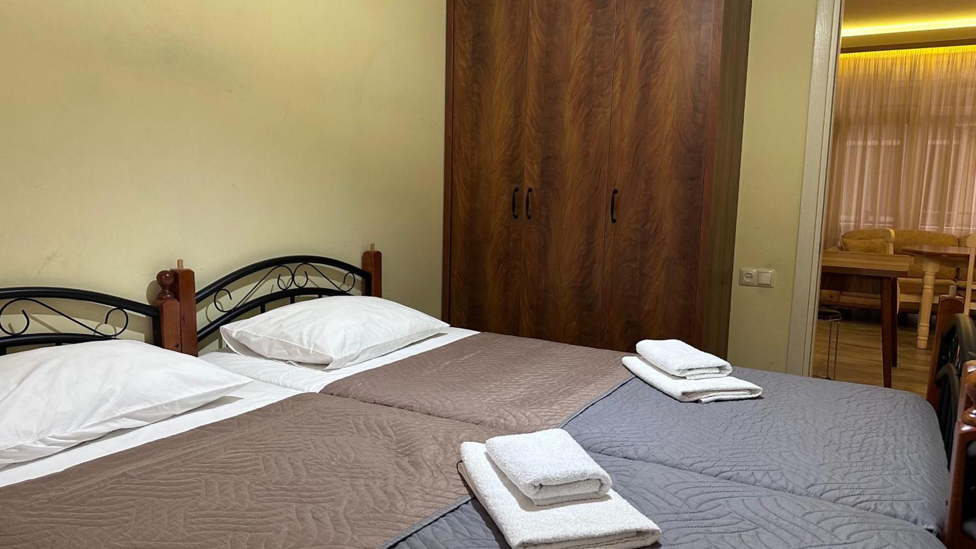 Asmati Apartment 2 巴统 外观 照片